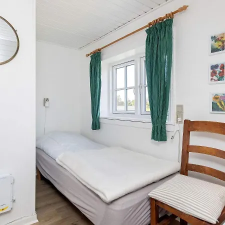 Three-bedroom Holiday In 73 Semesterbostad Blåvand