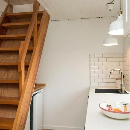 Three-bedroom Holiday In 73 Semesterbostad *